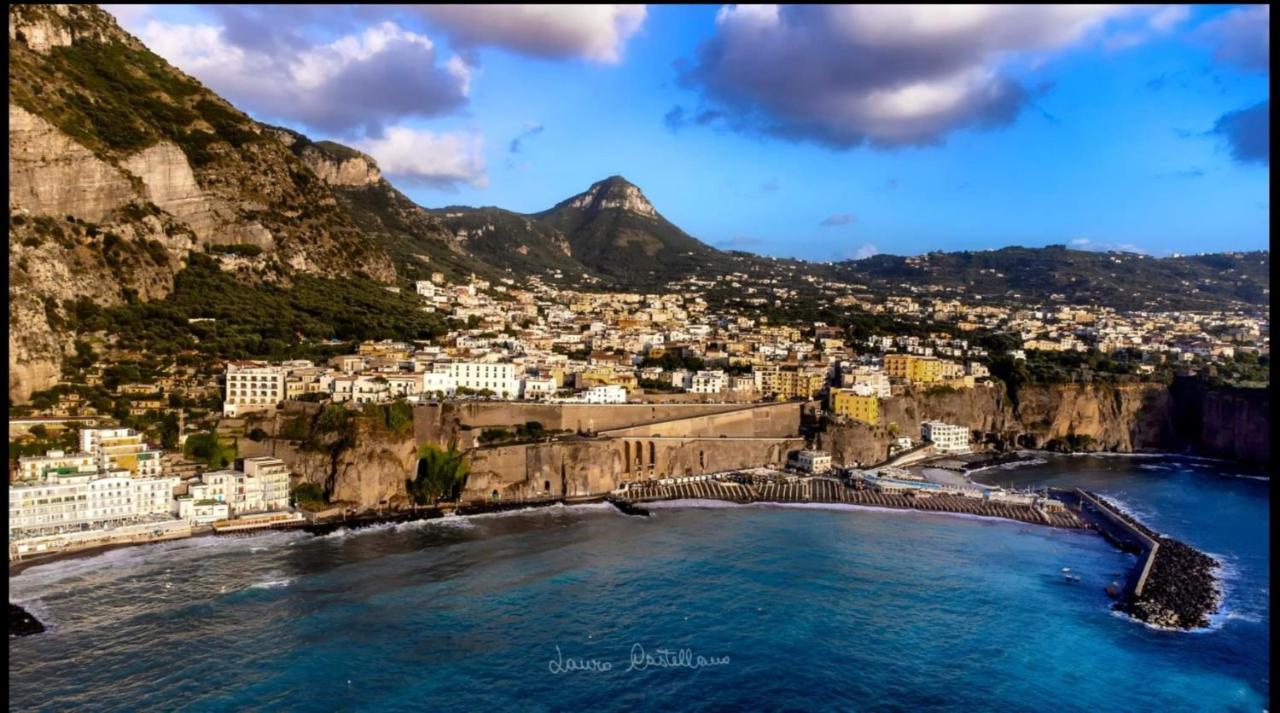 Casa Vacanza "Nonna Matilde" A Meta Di Sorrento, 600Mt Dal Mare, Casa Per 4 ภายนอก รูปภาพ