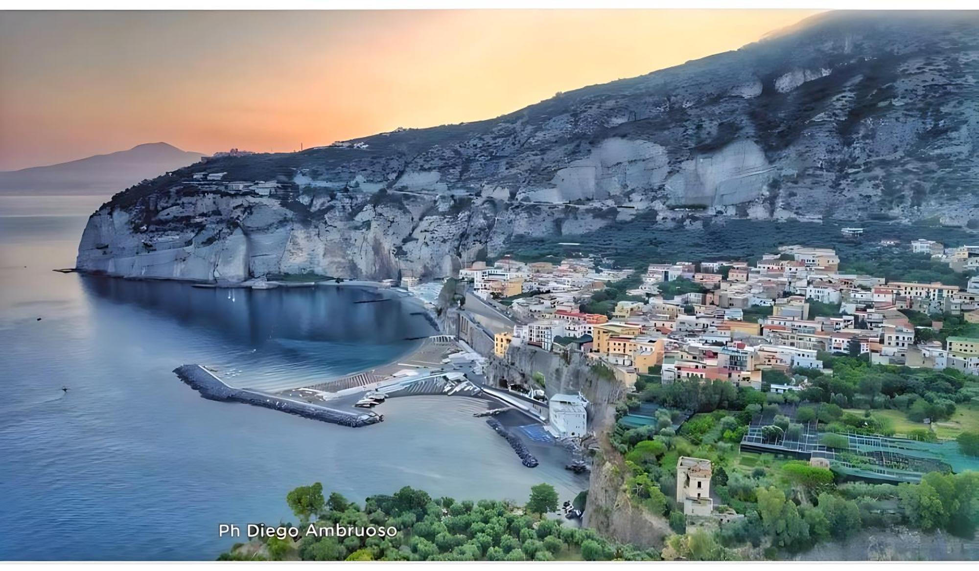 Casa Vacanza "Nonna Matilde" A Meta Di Sorrento, 600Mt Dal Mare, Casa Per 4 ภายนอก รูปภาพ